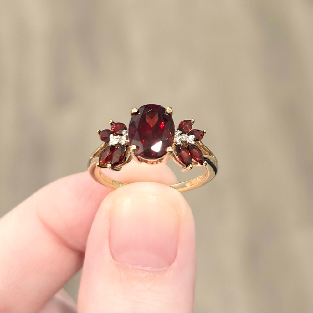Garnet Gold Ring: Natural gemstone oval pyrope red diamond 10K solid yellow gold - Picture 4 of 15